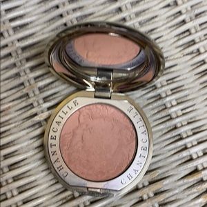 Chantecialle blush in pride